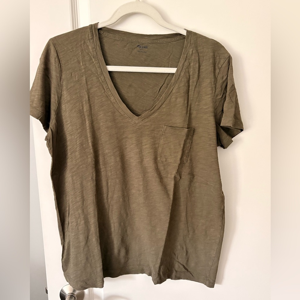 Madewell Relaxed V-Neck Pocket Tee - Olive